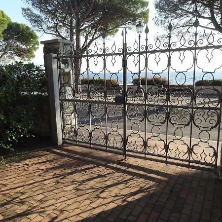 Διαμέρισμα Bilocale Sul Lungolago Con Parco, Piscina E Terrazza *